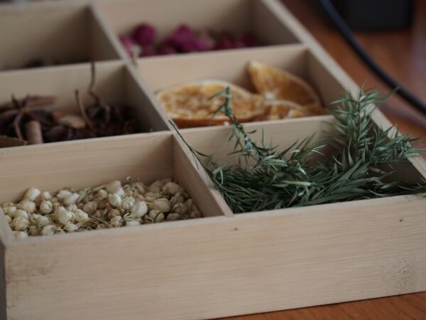 Ekstrakty ziołowe zdrowotne: Siła natury dla zdrowia 10 Photo herbal extracts